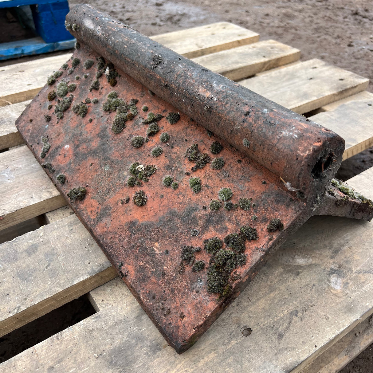 Reclaimed Red Roll Top Clay Triangle Roof Ridge Tiles - 110 Degree