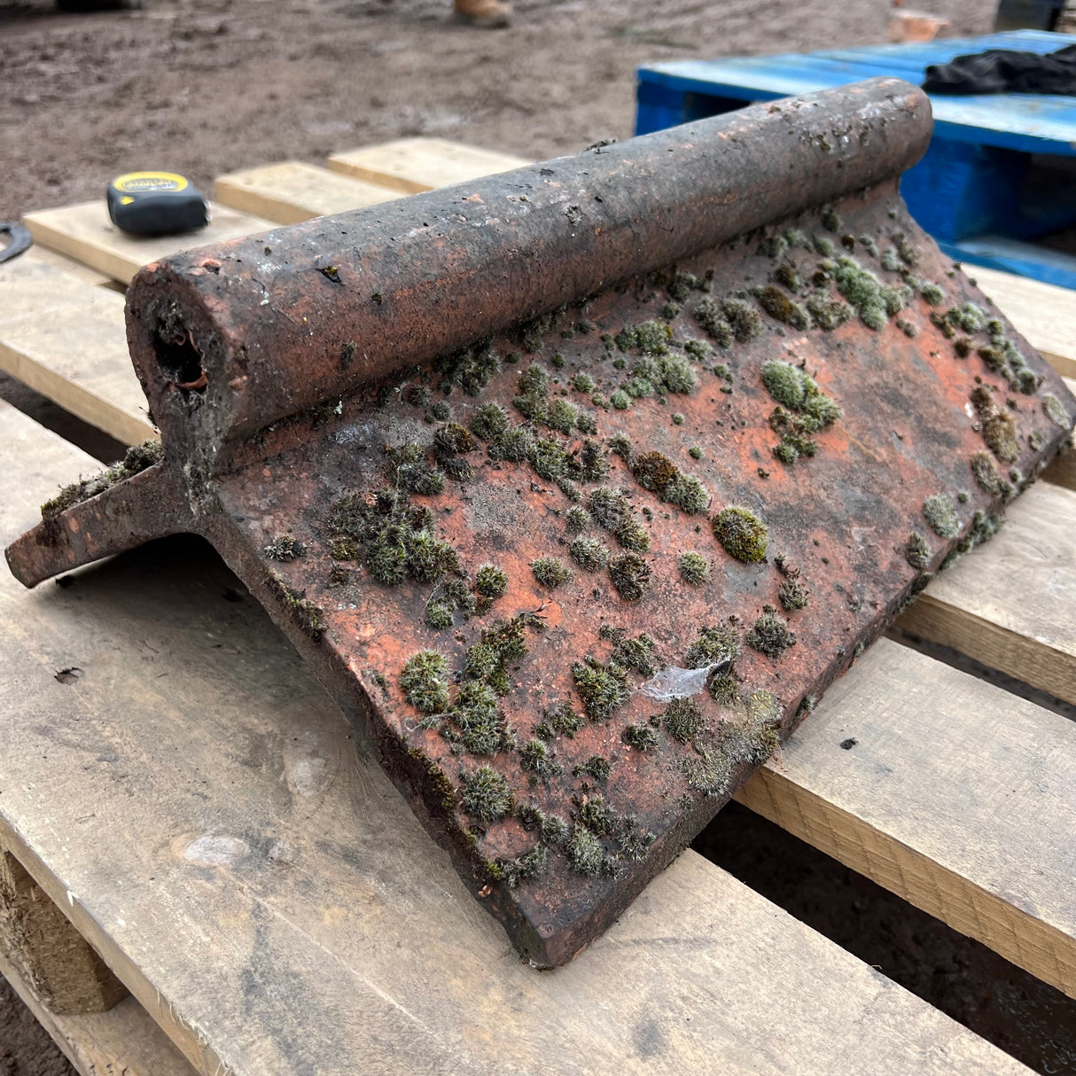 Reclaimed Red Roll Top Clay Triangle Roof Ridge Tiles - 110 Degree