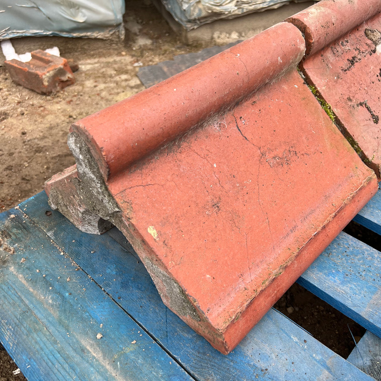 Reclaimed Terracotta Red Roll Top Wall Coping Brick - Job Lot of 3ft