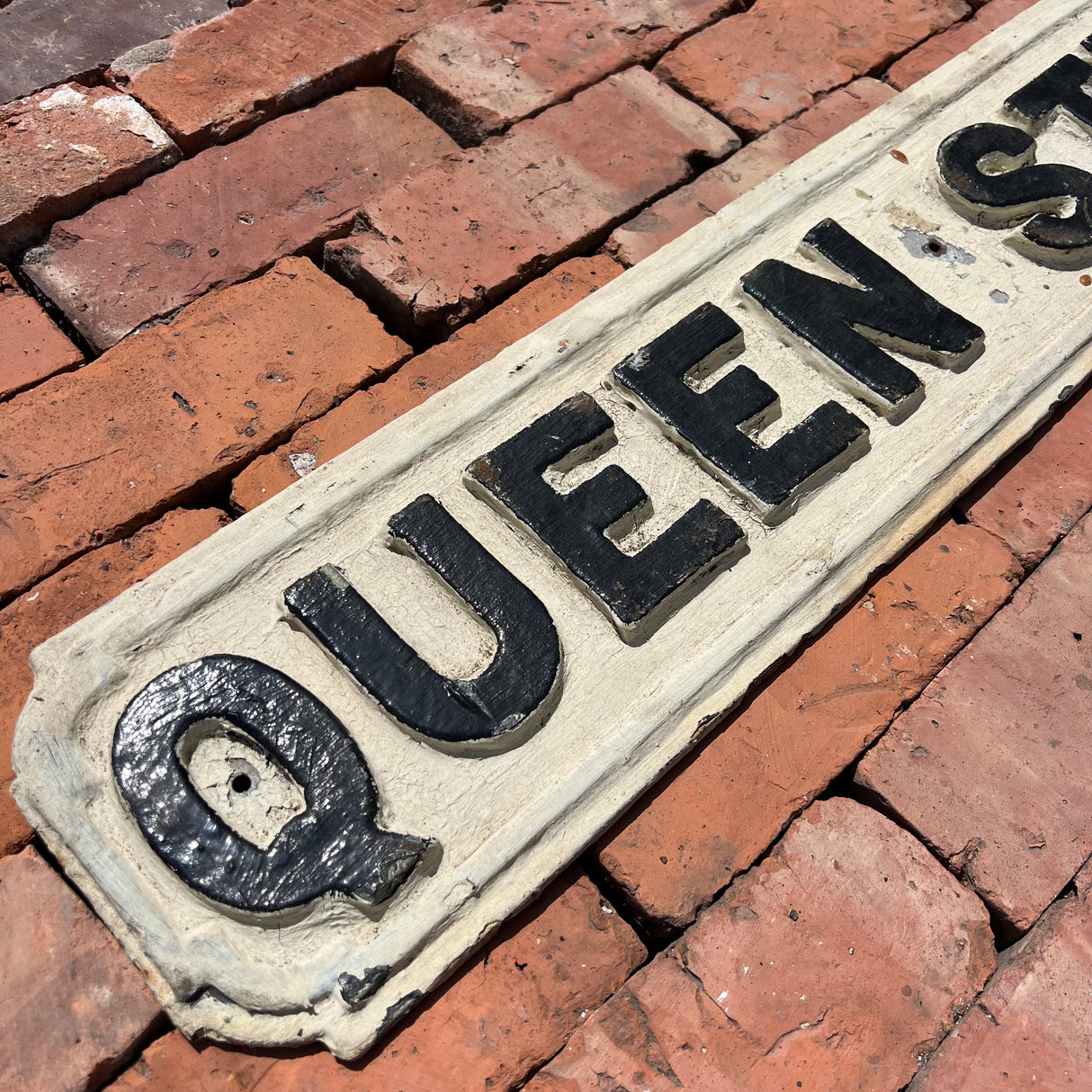 Original Cast Iron ‘Queen Street’ Sign