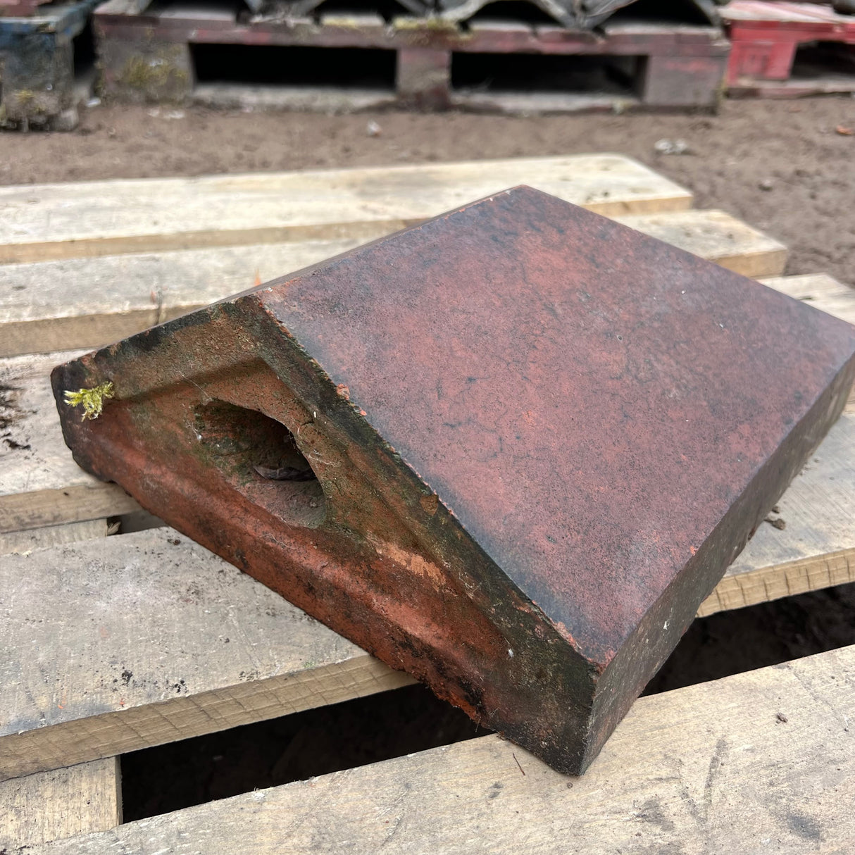 Reclaimed Terracotta Red Brick Wall Coping End