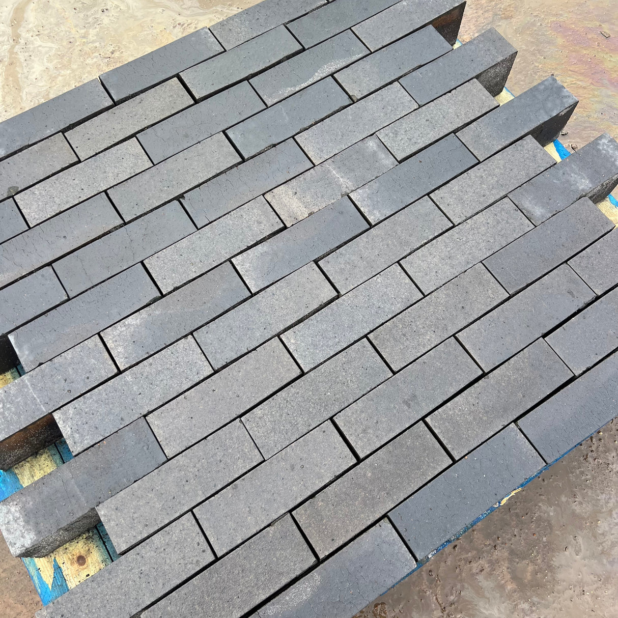 73mm Imperial Blue Solid Engineering Bricks | Pack of 280 Bricks | Free Delivery