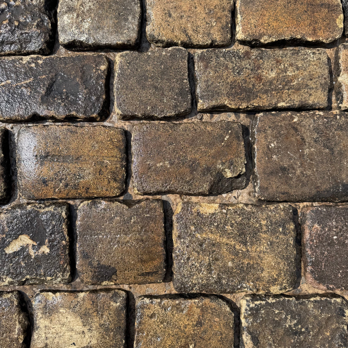 Reclaimed Gritstone Cobble Tops - Per SQM