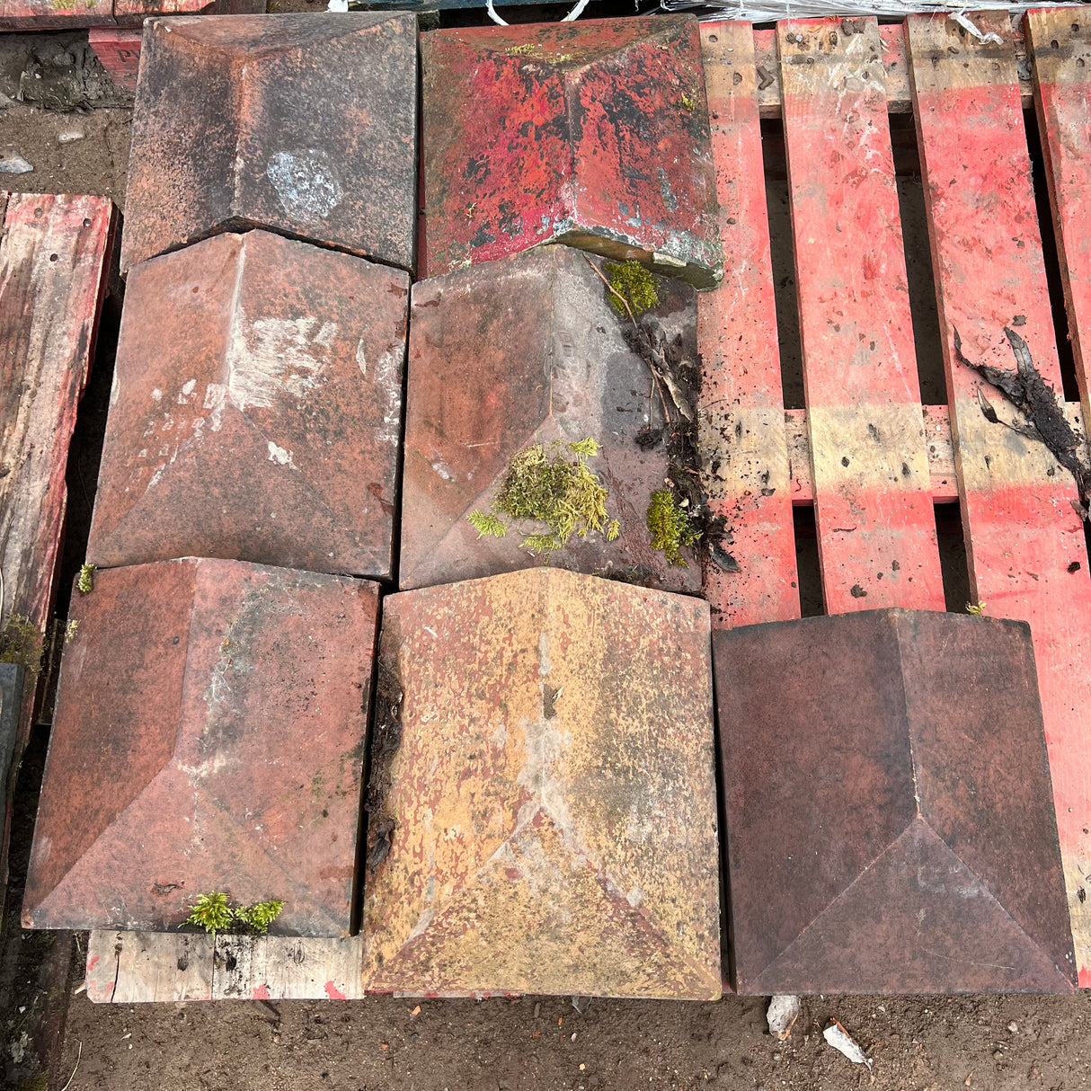 Reclaimed Terracotta Red Brick Wall Coping End