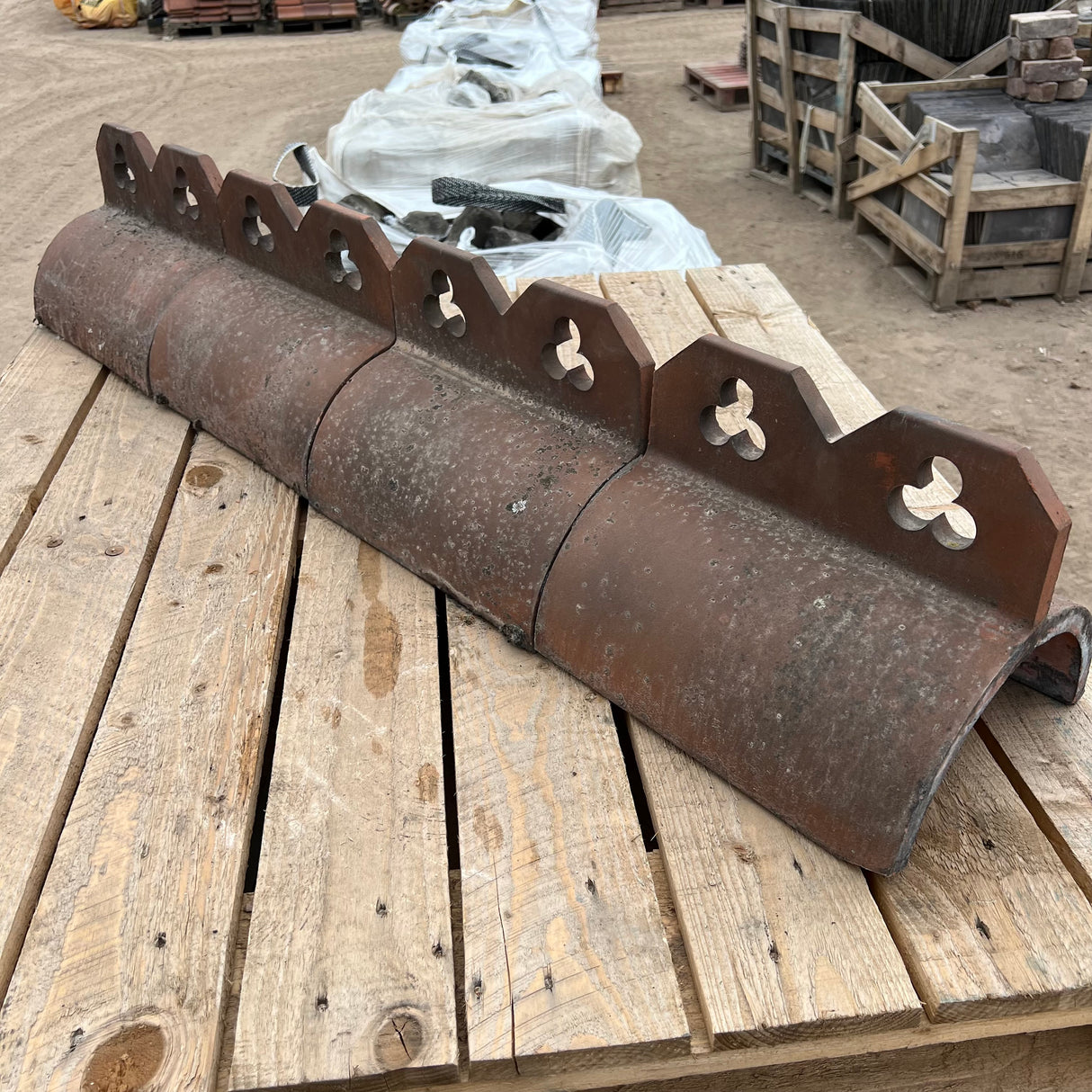 Reclaimed Terracotta Red Half Round Clover Clay Roof Ridge Tile - Job Lot