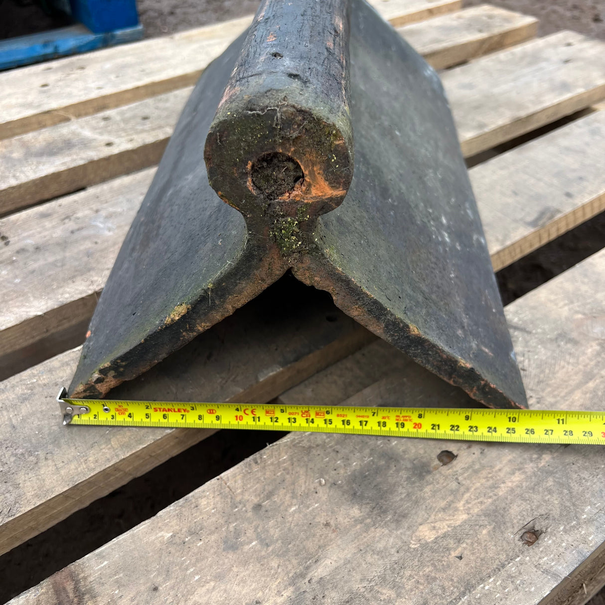 Reclaimed Weathered Blue Roll Top Clay Roof Ridge Tiles - 90 Degree