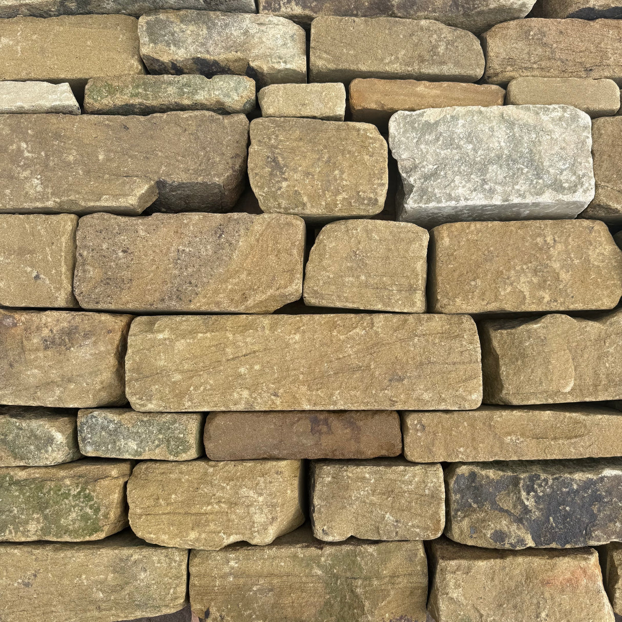 Tumbled Farmhouse Walling Stone - Per Bag