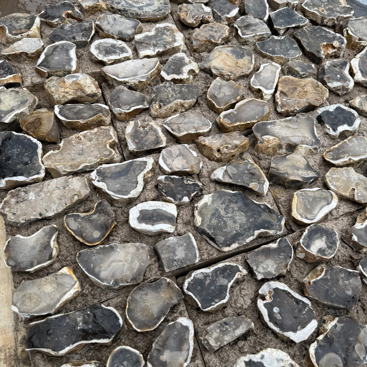 Natural Knapped Flint Cladding Blocks - Per SQM