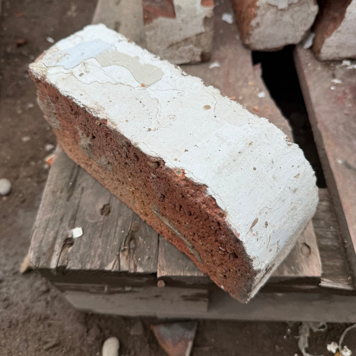 Reclaimed Wirecut Bullnose Bricks