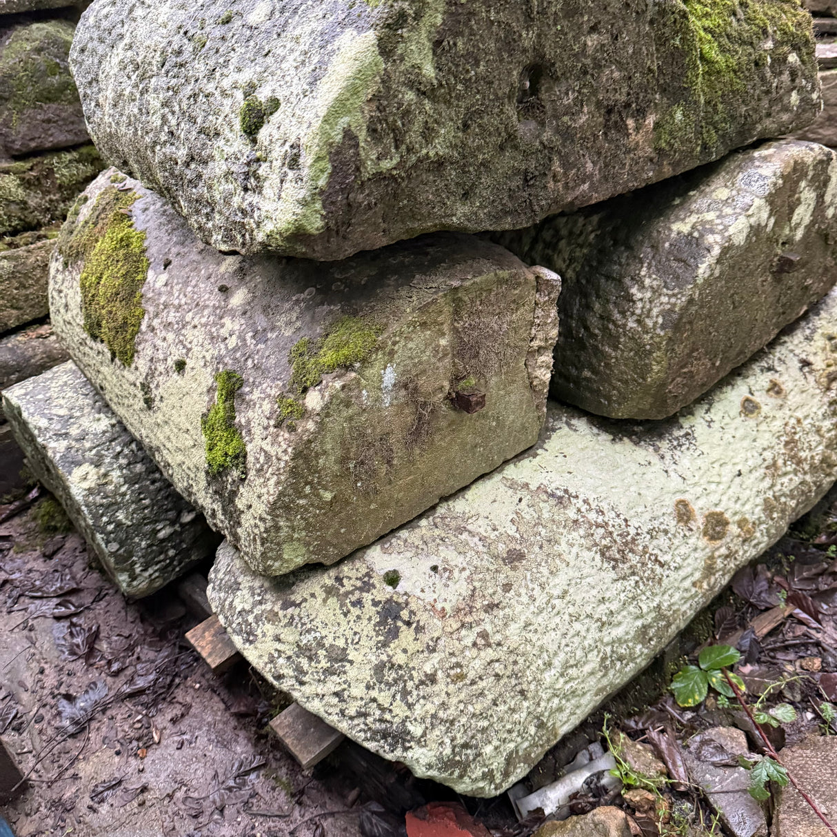 Reclaimed Stone Coping - Job Lot