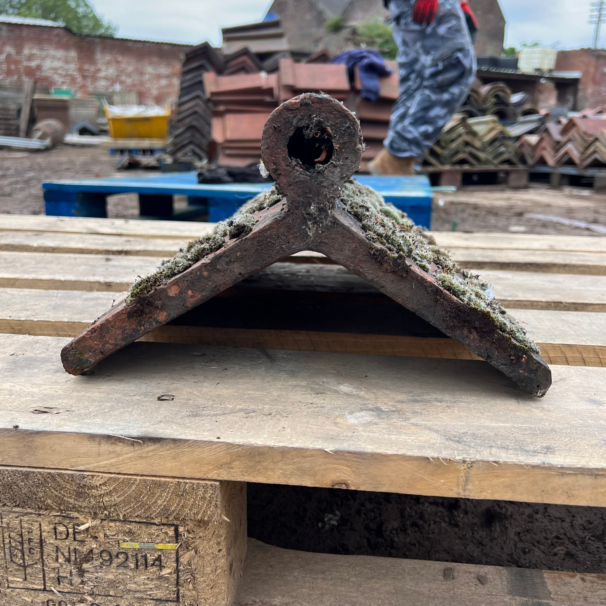 Reclaimed Red Roll Top Clay Triangle Roof Ridge Tiles - 110 Degree