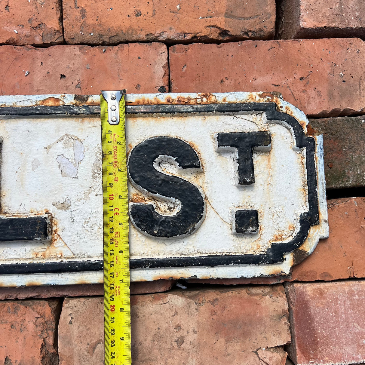 Original Cast Iron ‘Kendal St’ Street Sign