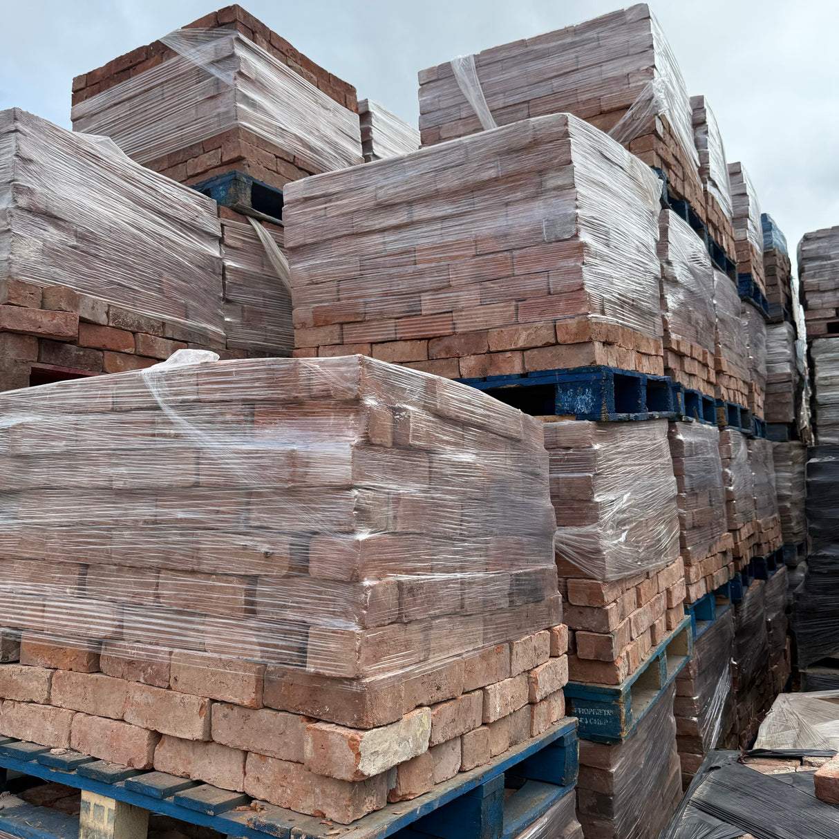 Reclaimed Sutton Coldfield Handmade Brick | Pack of 250 Bricks | Free Delivery