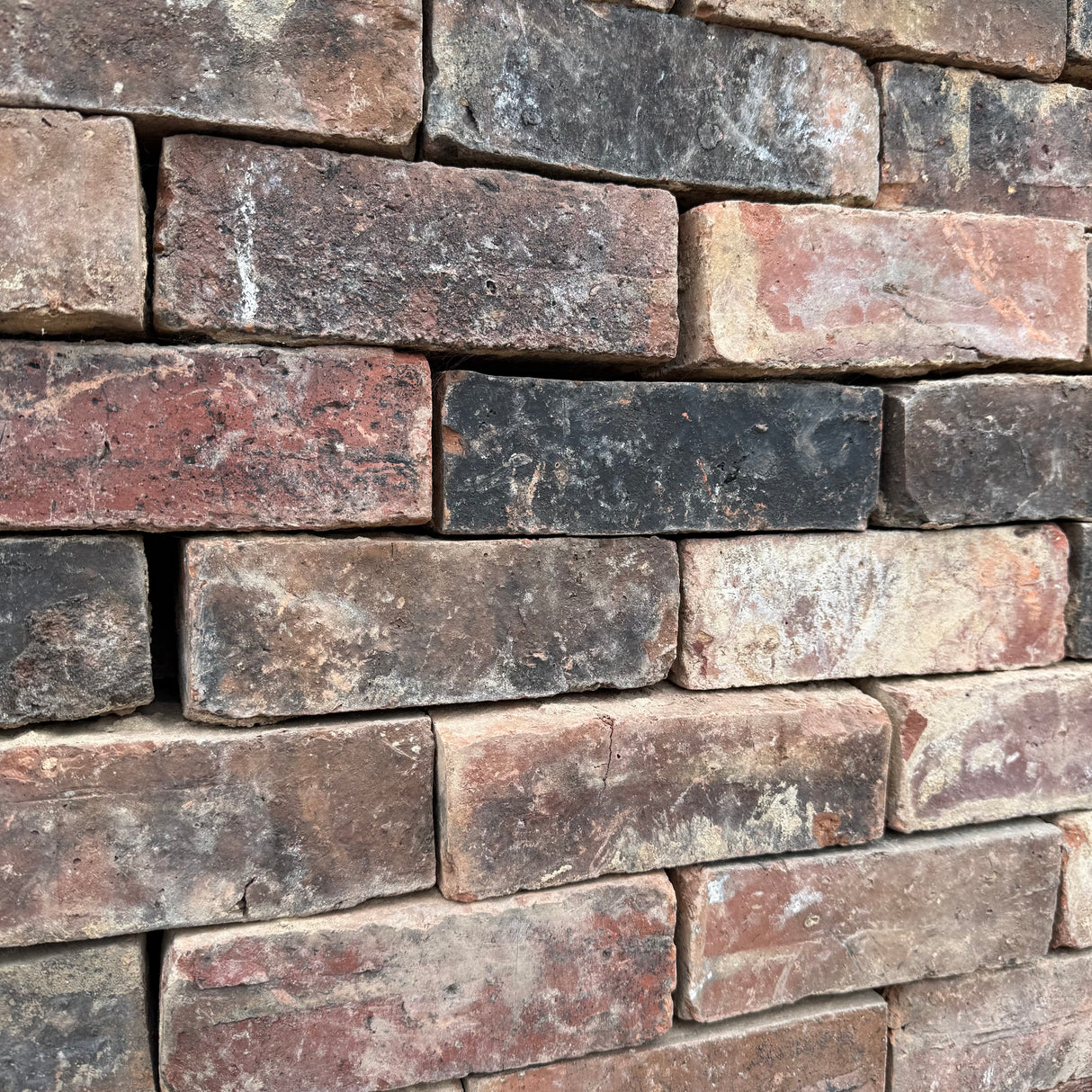 Reclaimed Staffordshire Handmade Bricks | Pack of 250 Bricks | Free Delivery