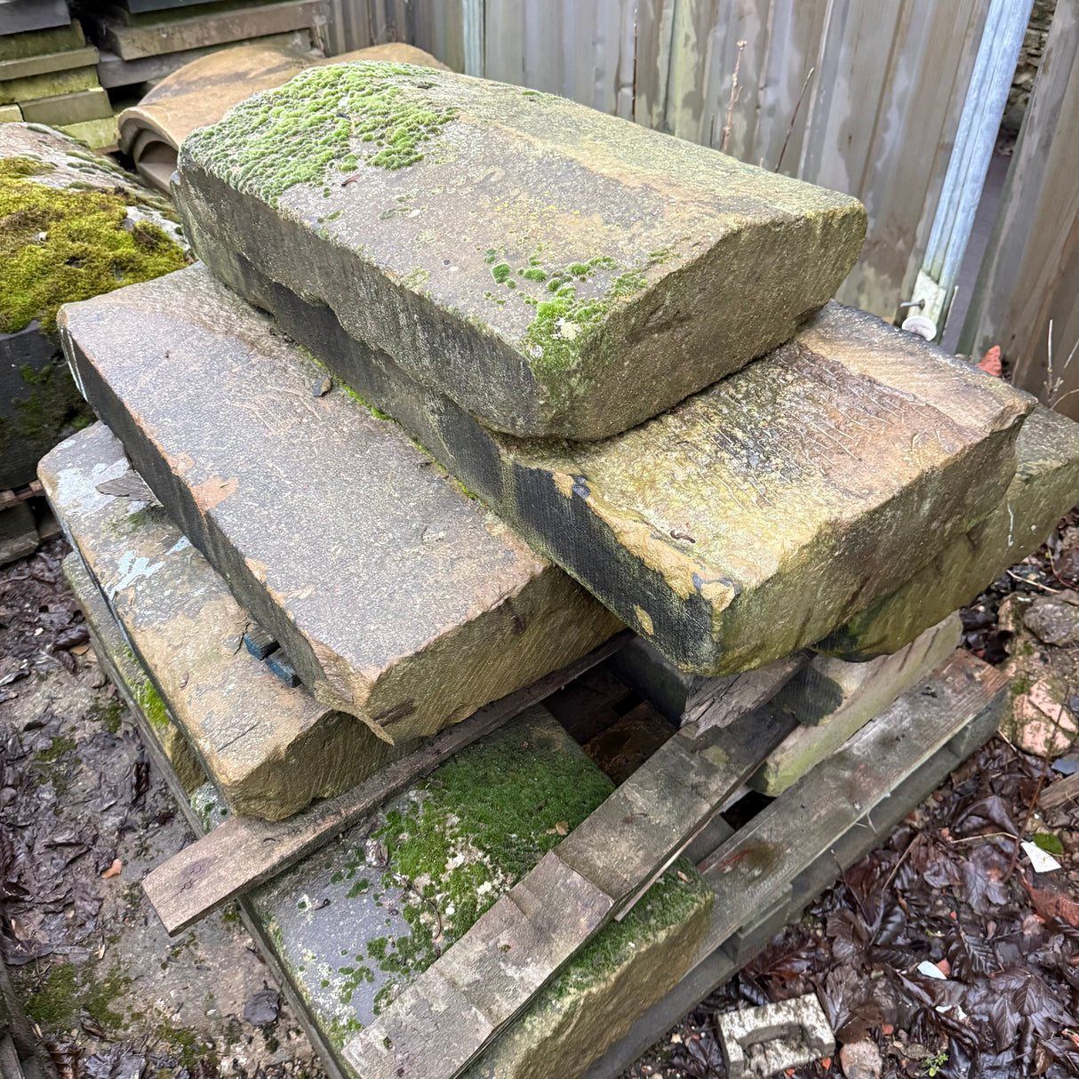 Reclaimed Stone Coping - Job Lot