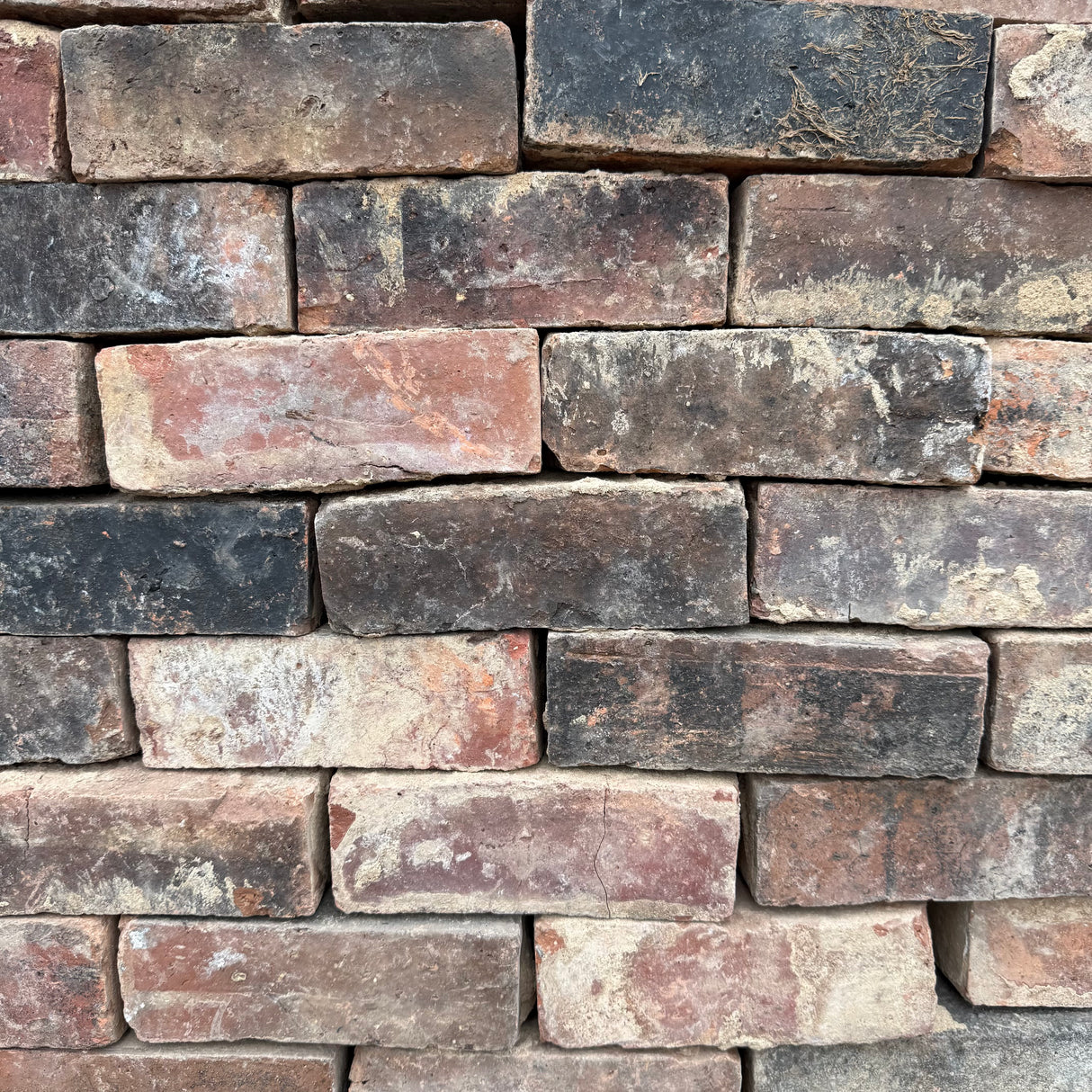 Reclaimed Staffordshire Handmade Bricks | Pack of 250 Bricks | Free Delivery
