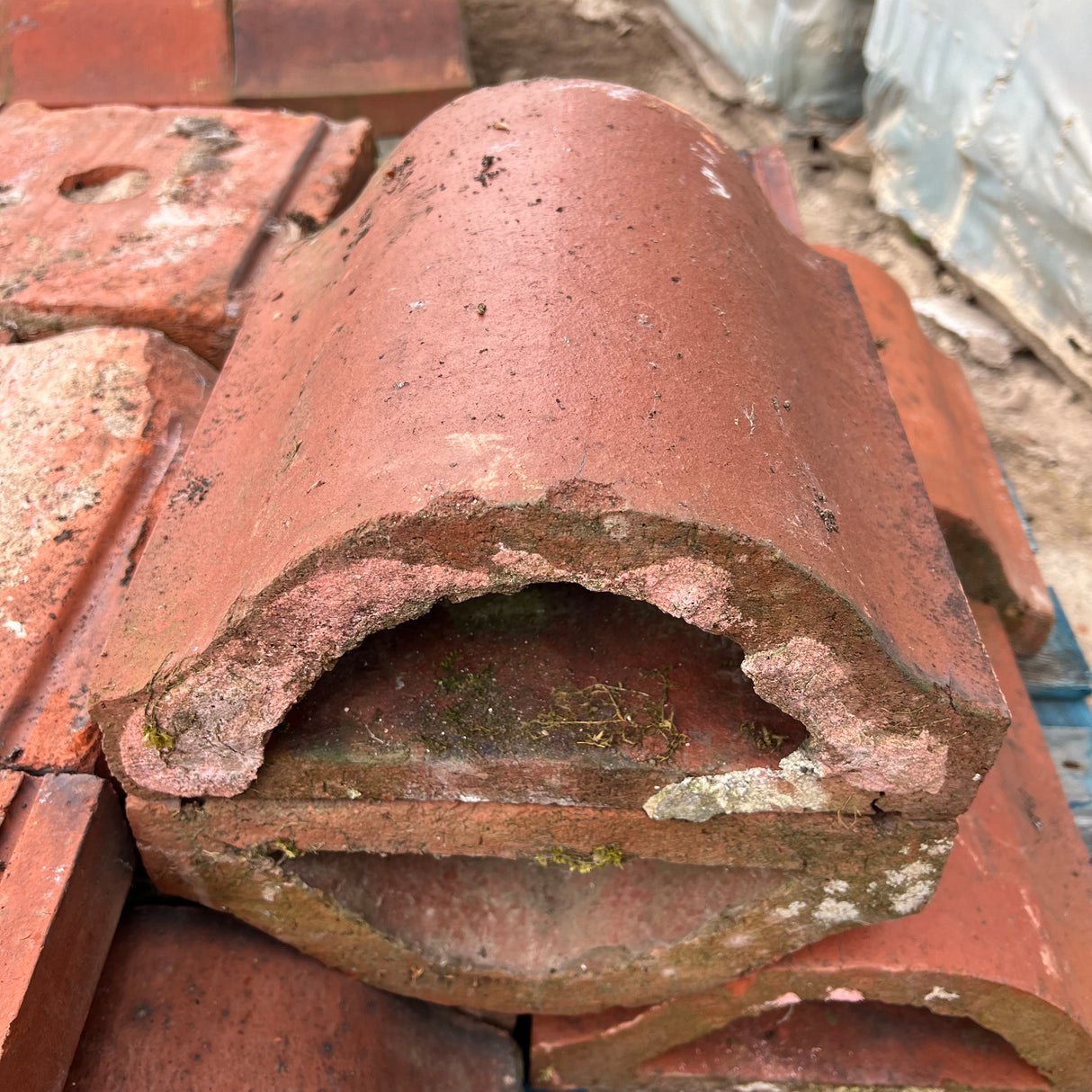 Reclaimed Terracotta Red Wall Coping Brick - Job Lot of 14ft
