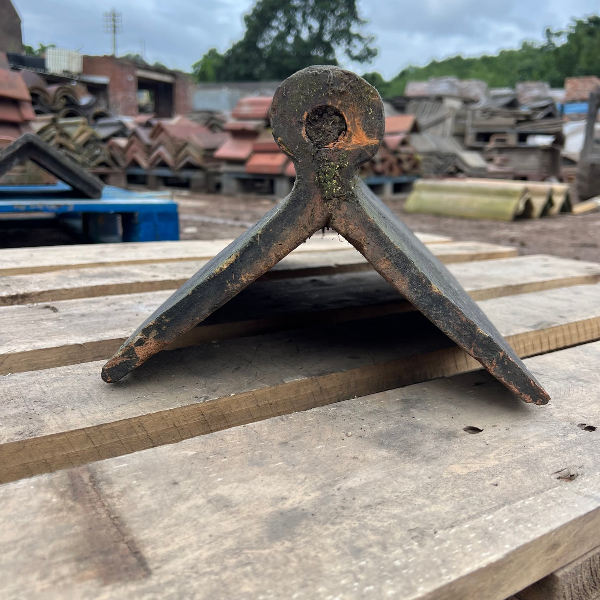 Reclaimed Weathered Blue Roll Top Clay Roof Ridge Tiles - 90 Degree