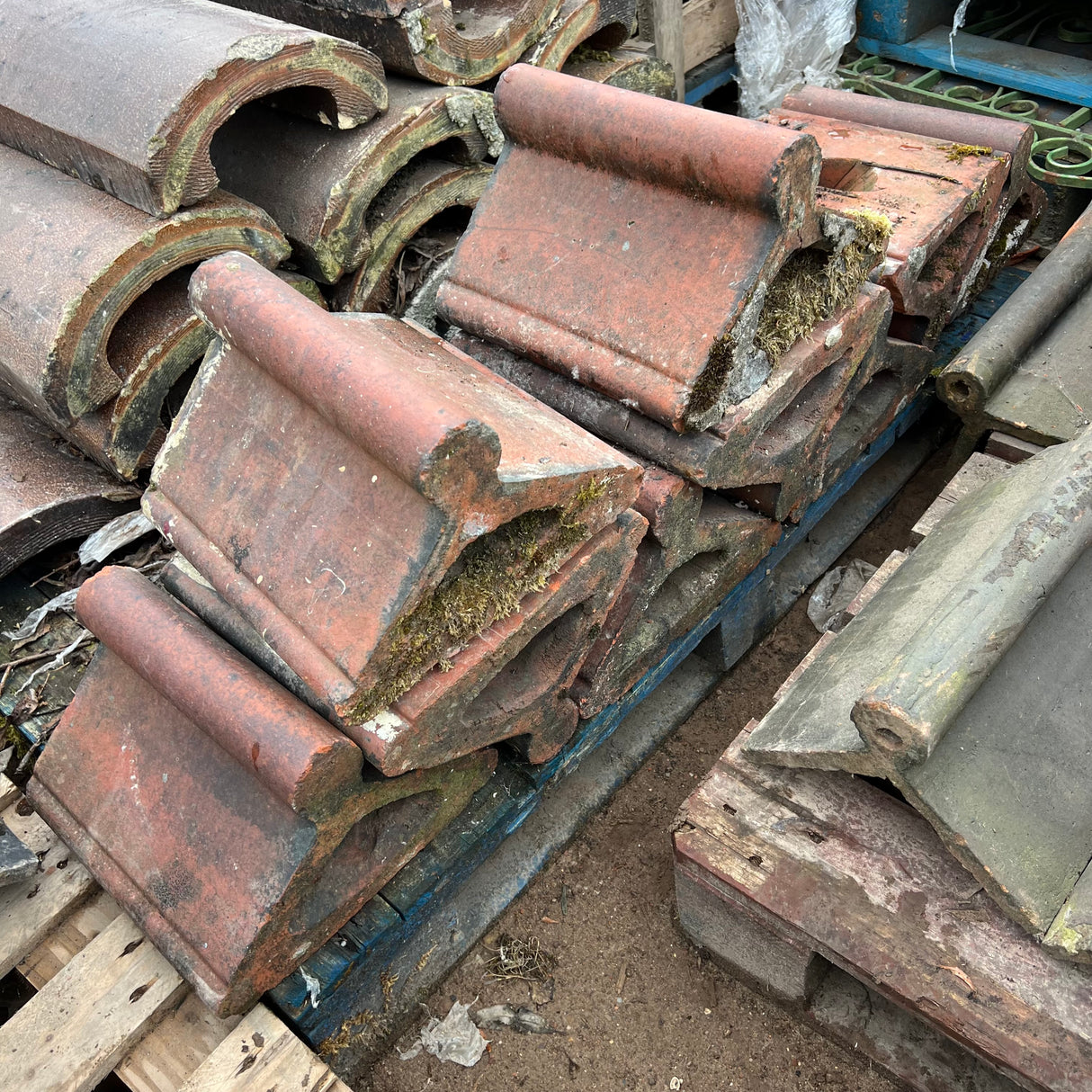 Reclaimed Terracotta Red Wall Coping Brick - Job Lot of 8ft