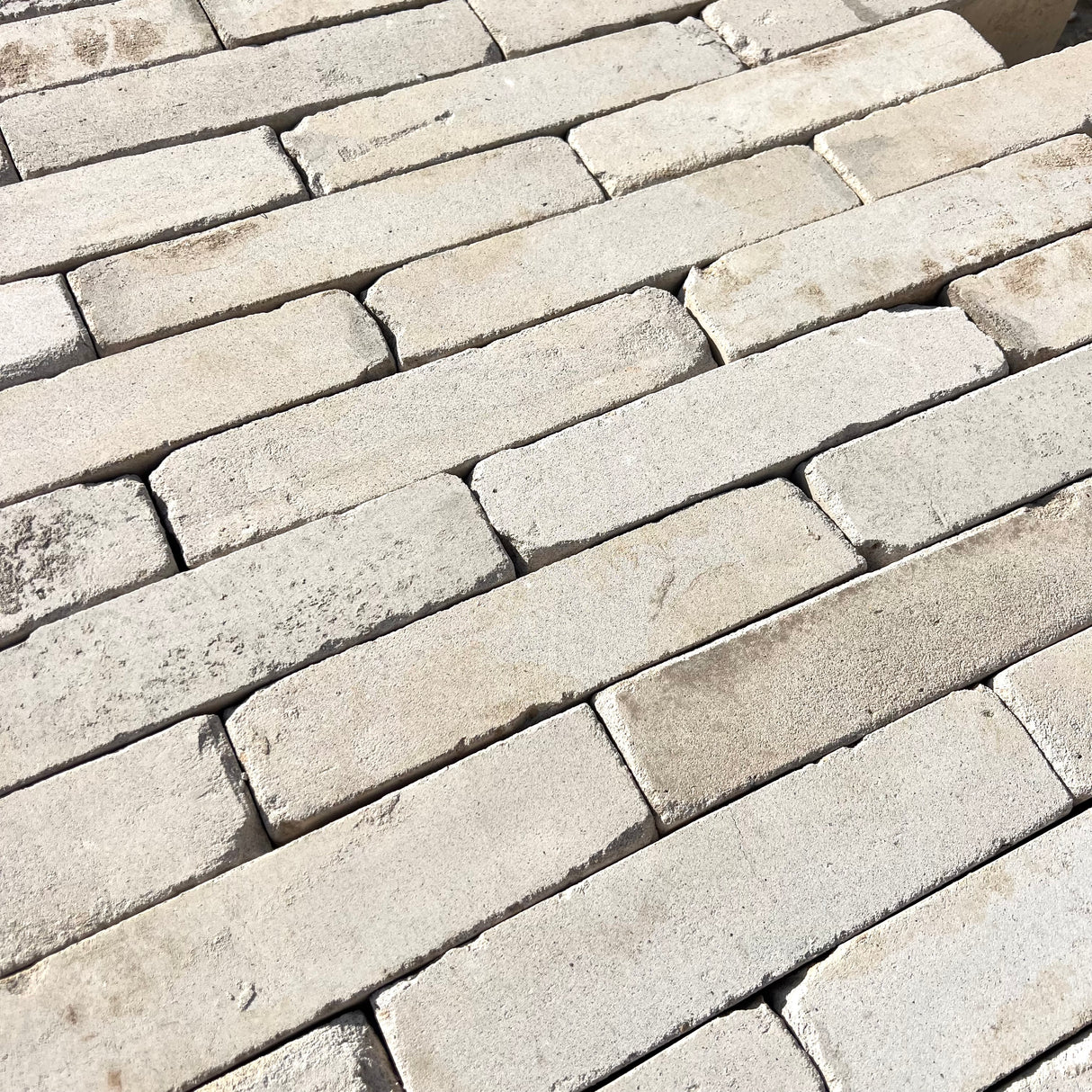 Reclaimed White Paving Bricks | Pack Of 400 Bricks | Free Delivery