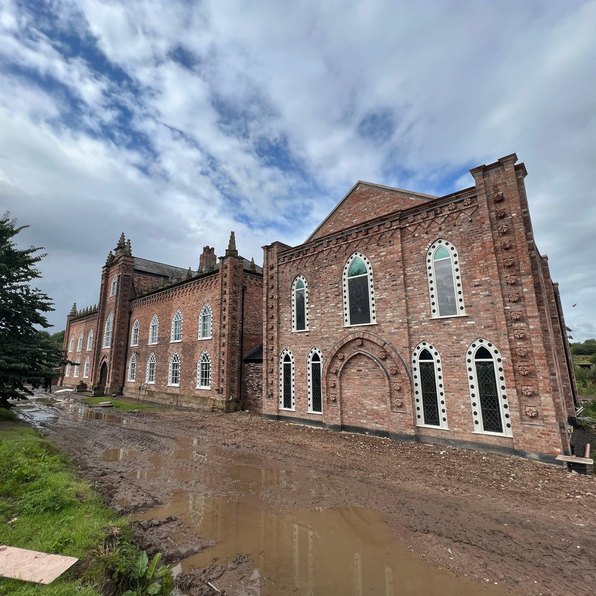 Reclaimed Handmade Farmhouse Imperial Bricks | Pack of 250 Bricks | Free Delivery - Reclaimed Brick Company