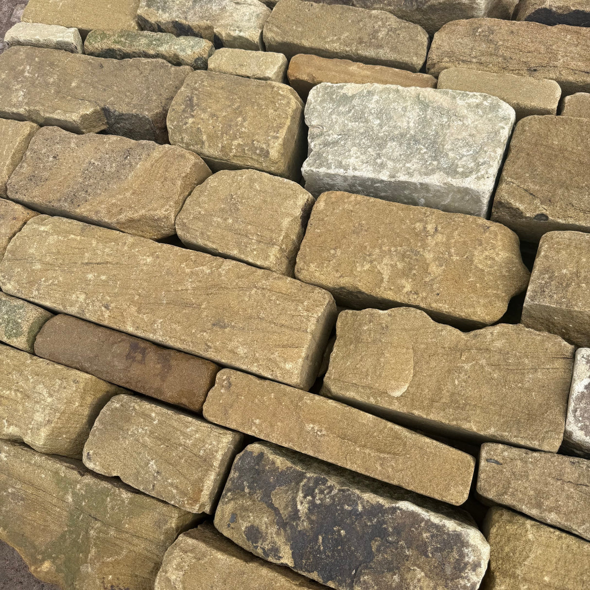 Tumbled Farmhouse Walling Stone - Per Bag