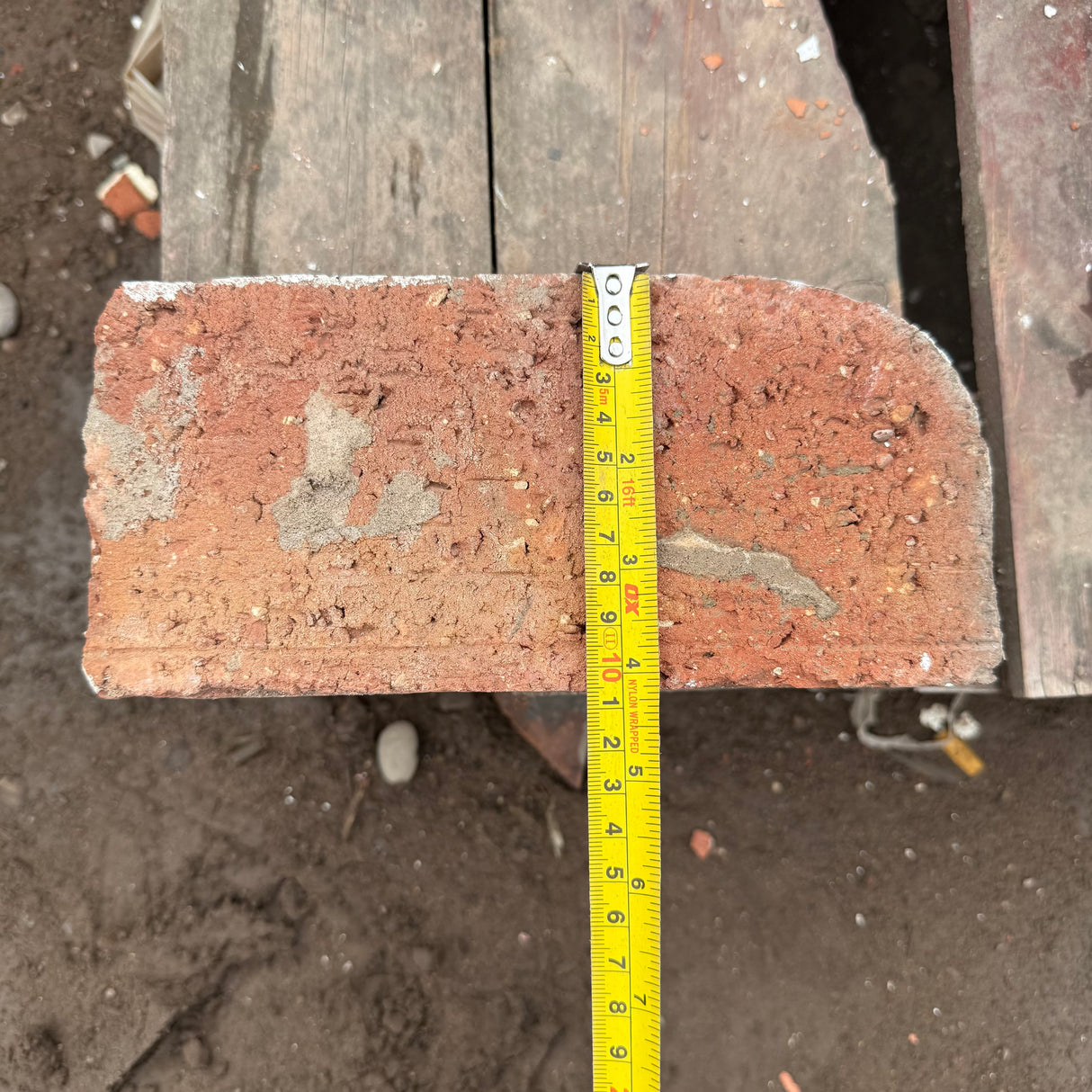 Reclaimed Wirecut Bullnose Bricks