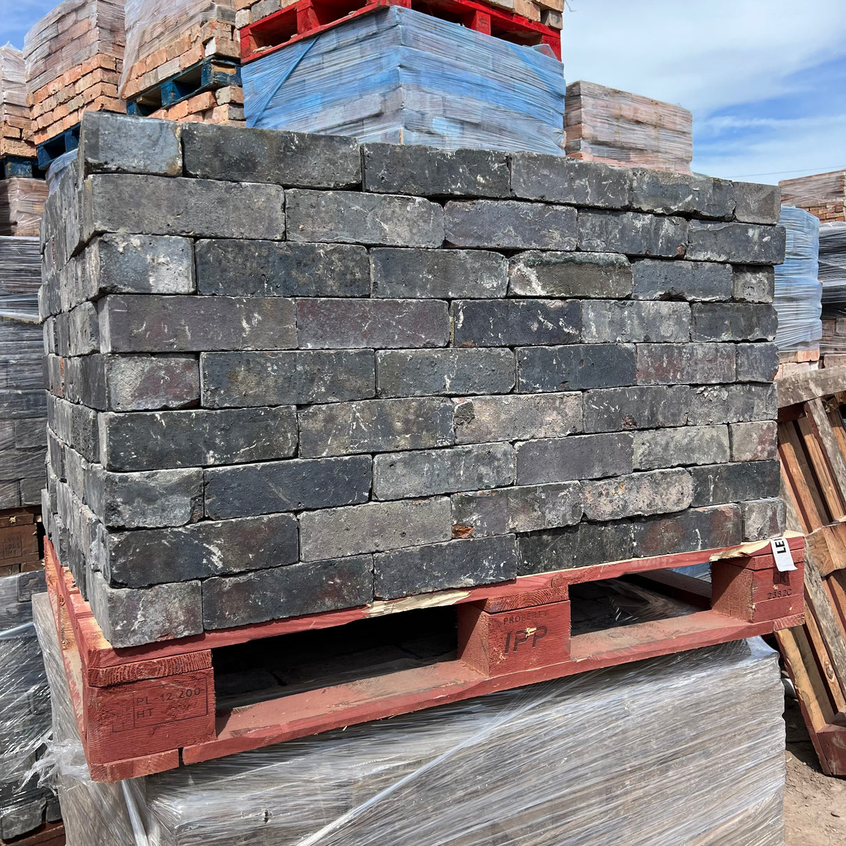 Reclaimed 68mm Imperial Staffordshire Blue Bricks