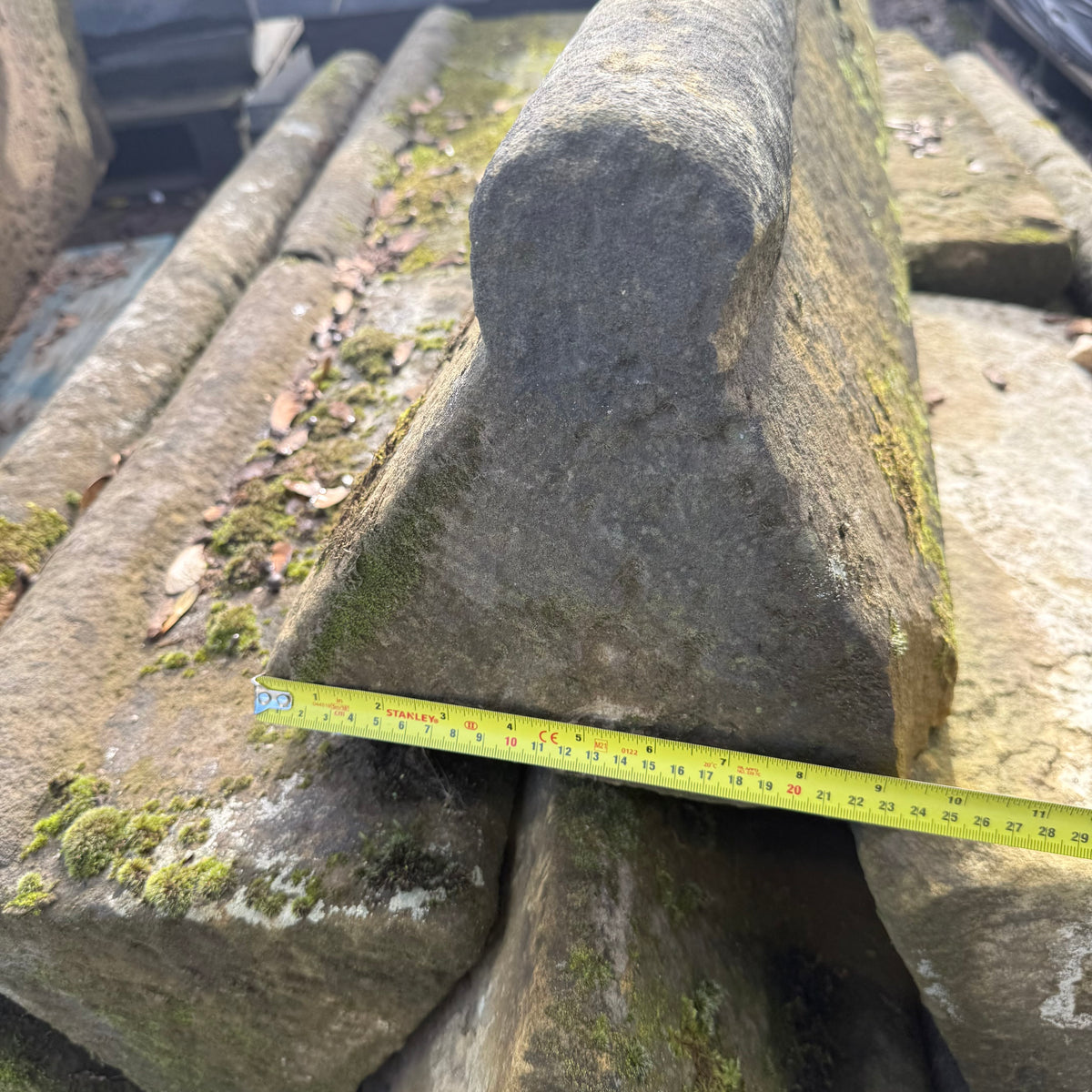 Reclaimed Roll Top Stone Wall Coping - Job Lot