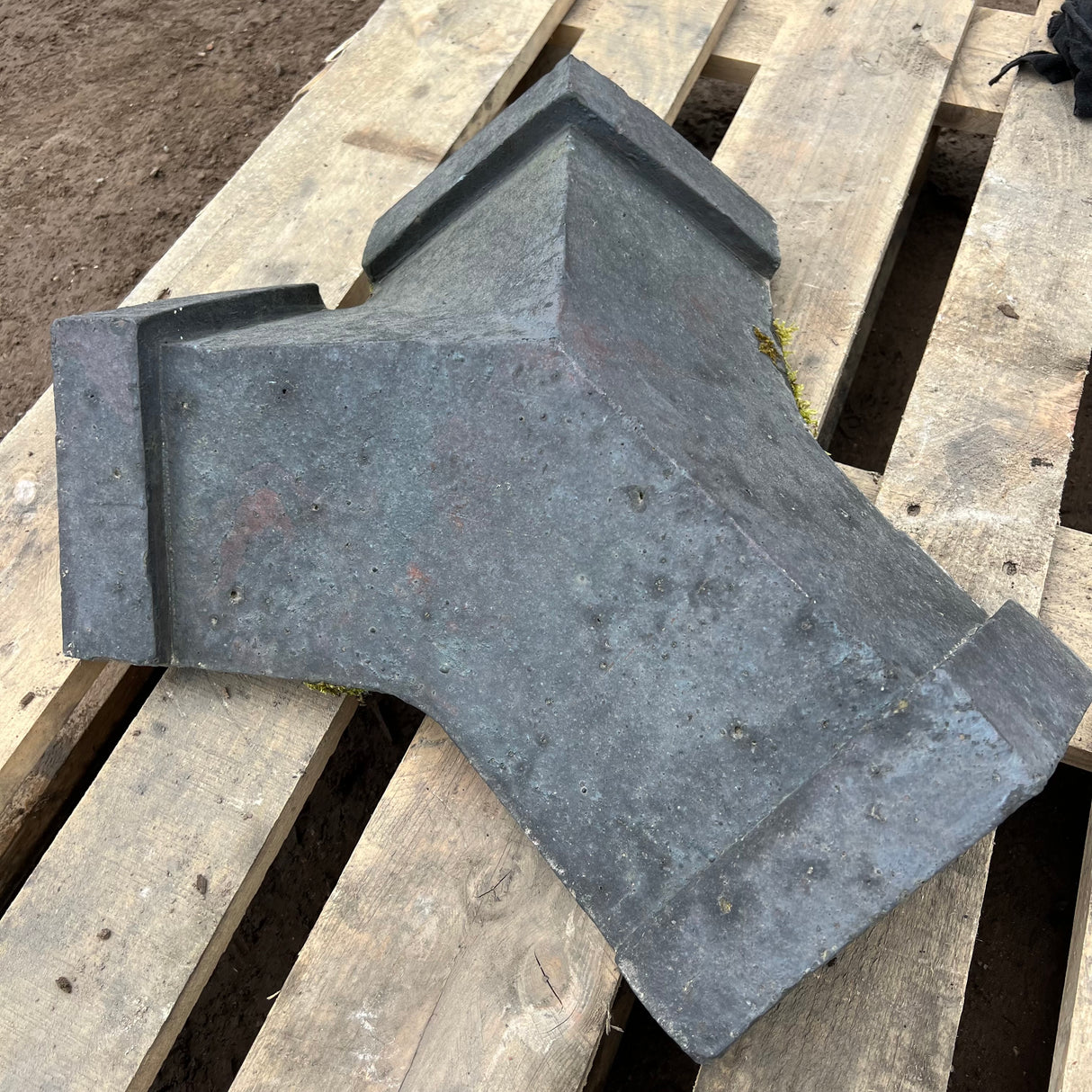 Reclaimed Staffordshire Blue Y Ridge Three Way Hip Junction Clay Ridge Tile