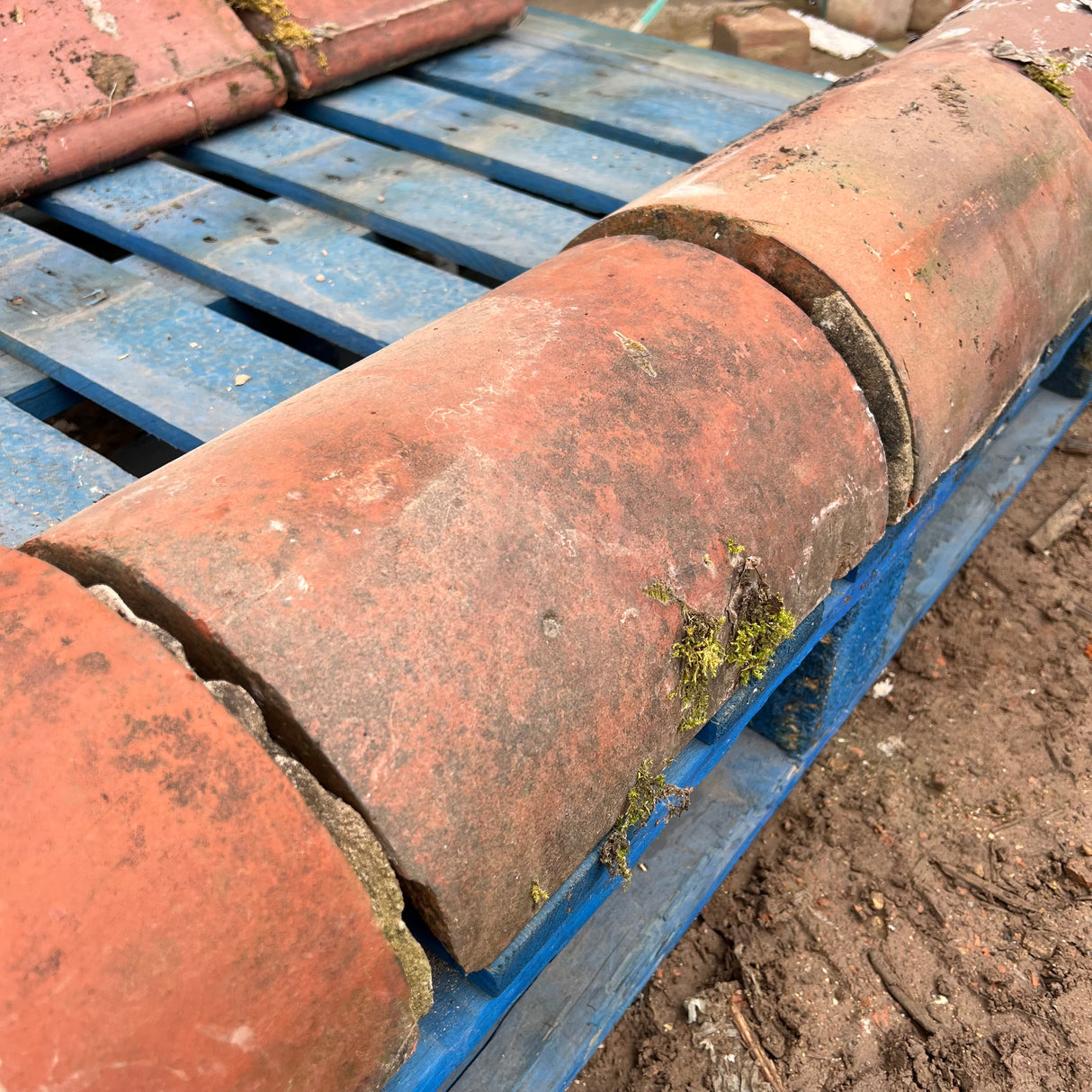 Reclaimed Terracotta Red Wall Coping Brick - Job Lot of 4 ft