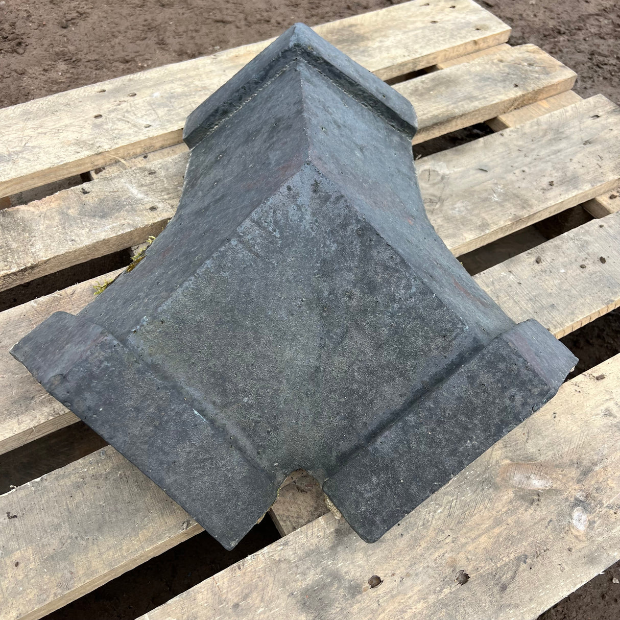 Reclaimed Staffordshire Blue Y Ridge Three Way Hip Junction Clay Ridge Tile