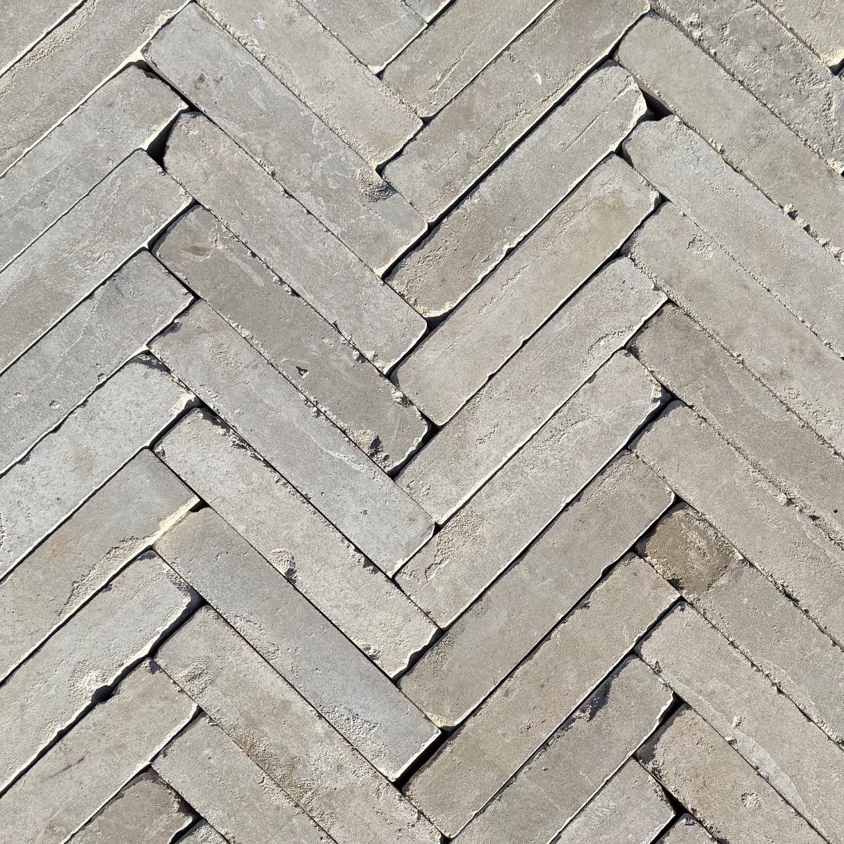 Reclaimed White Stacker Dutch Pavers