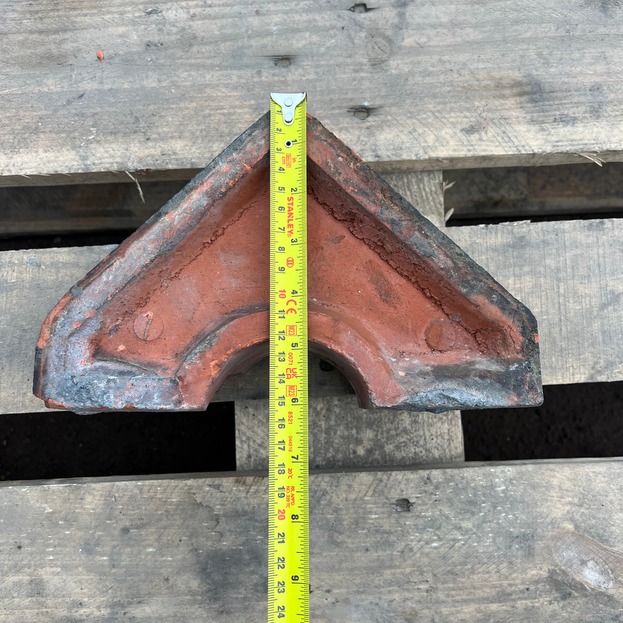 Reclaimed Red Triangle Wall Coping Brick