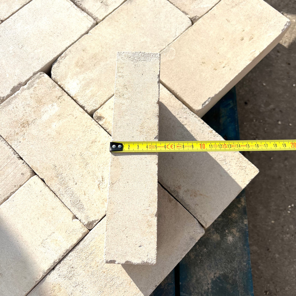 Reclaimed White Paving Bricks | Pack Of 400 Bricks | Free Delivery