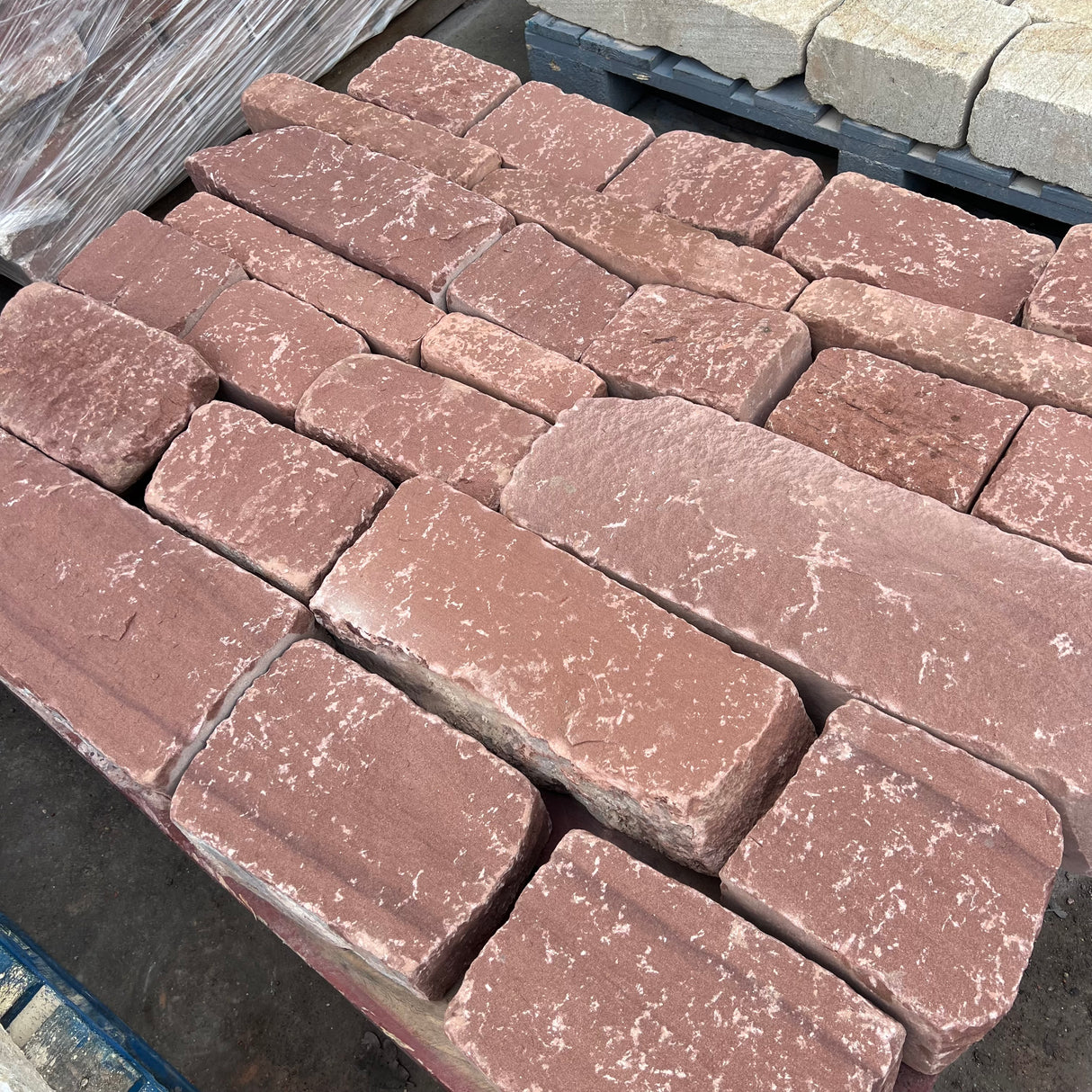 Tumbled Cheshire Red Sandstone Walling - Per Bag