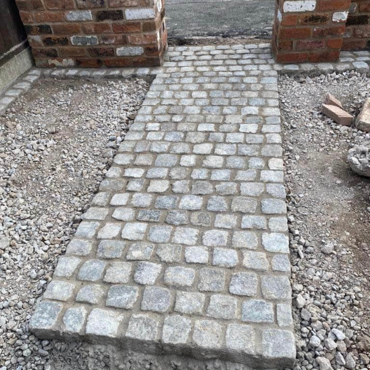 Reclaimed Granite 4" x 4" London Street Cobbles - Bulk Bag