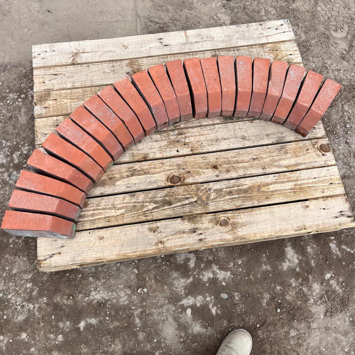Reclaimed Angled Cant Brick Window Arch - Job Lot