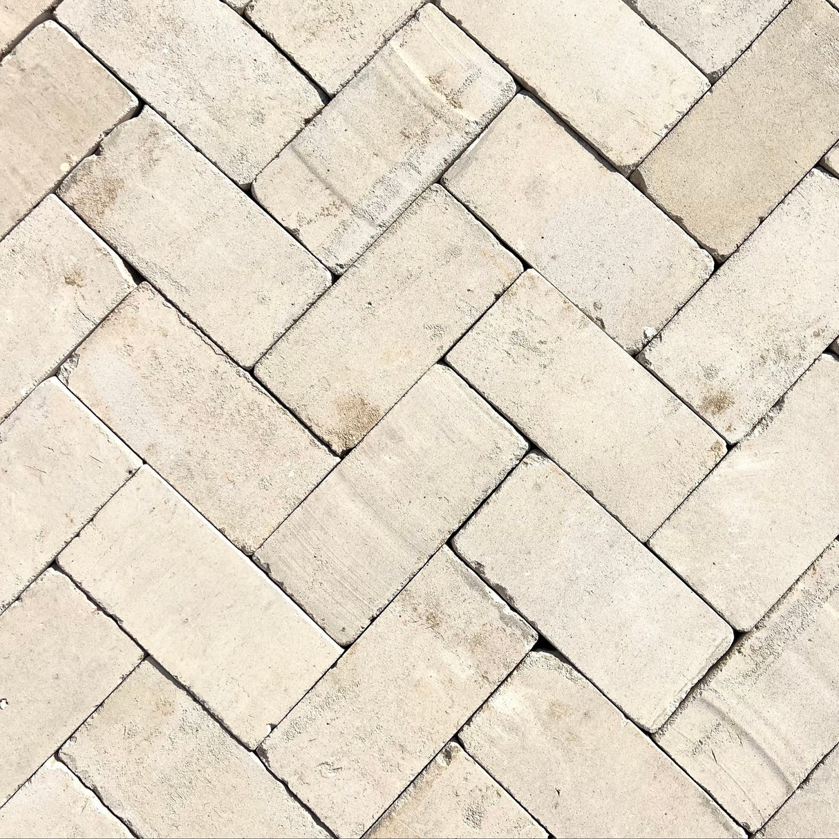 Reclaimed White Paving Bricks | Pack Of 400 Bricks | Free Delivery