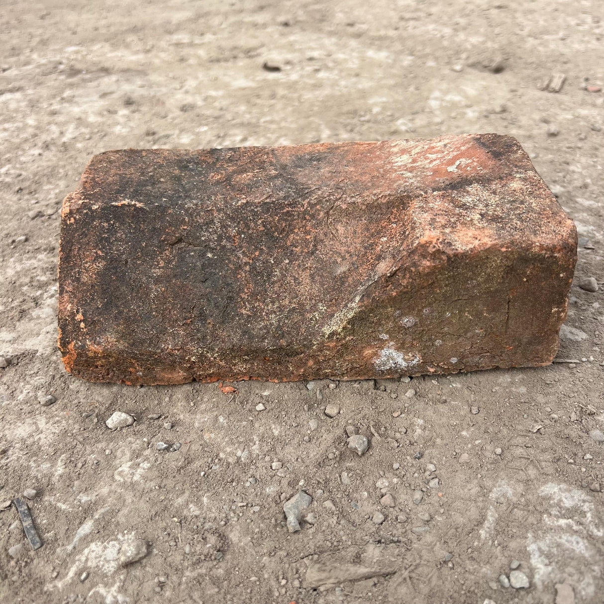 65mm Handmade Plinth Internal Return (Right Hand) Brick PL4.2 - Reclaimed Brick Company