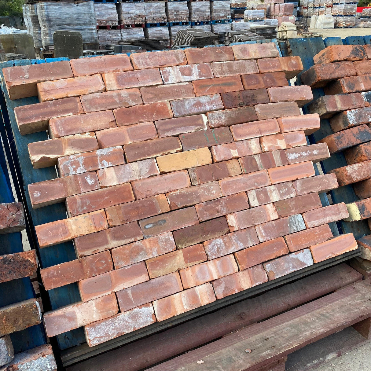 65mm Reclaimed Pre-War Common Wirecut Bricks | Pack of 250 Bricks - Reclaimed Brick Company
