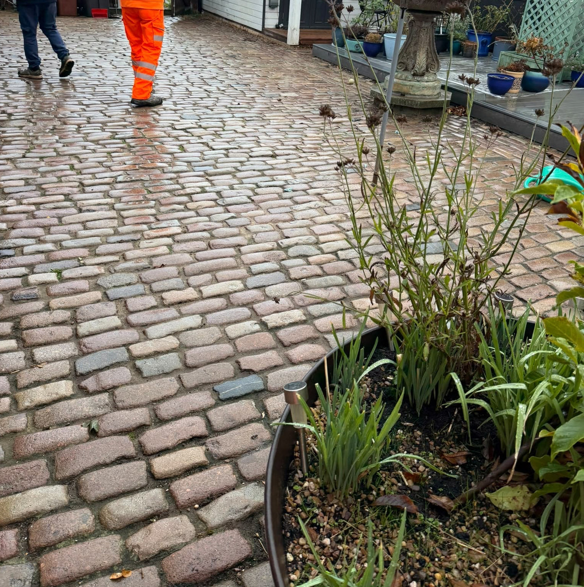 Reclaimed Pink Granite Cobbles - Per Bag