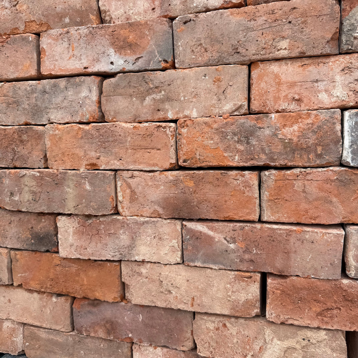 Reclaimed Sutton Coldfield Handmade Brick | Pack of 250 Bricks | Free Delivery
