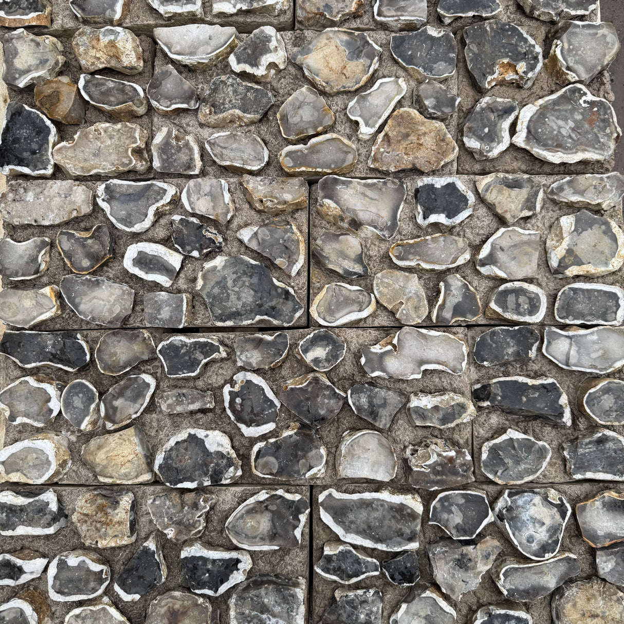 Natural Knapped Flint Cladding Blocks - Per SQM