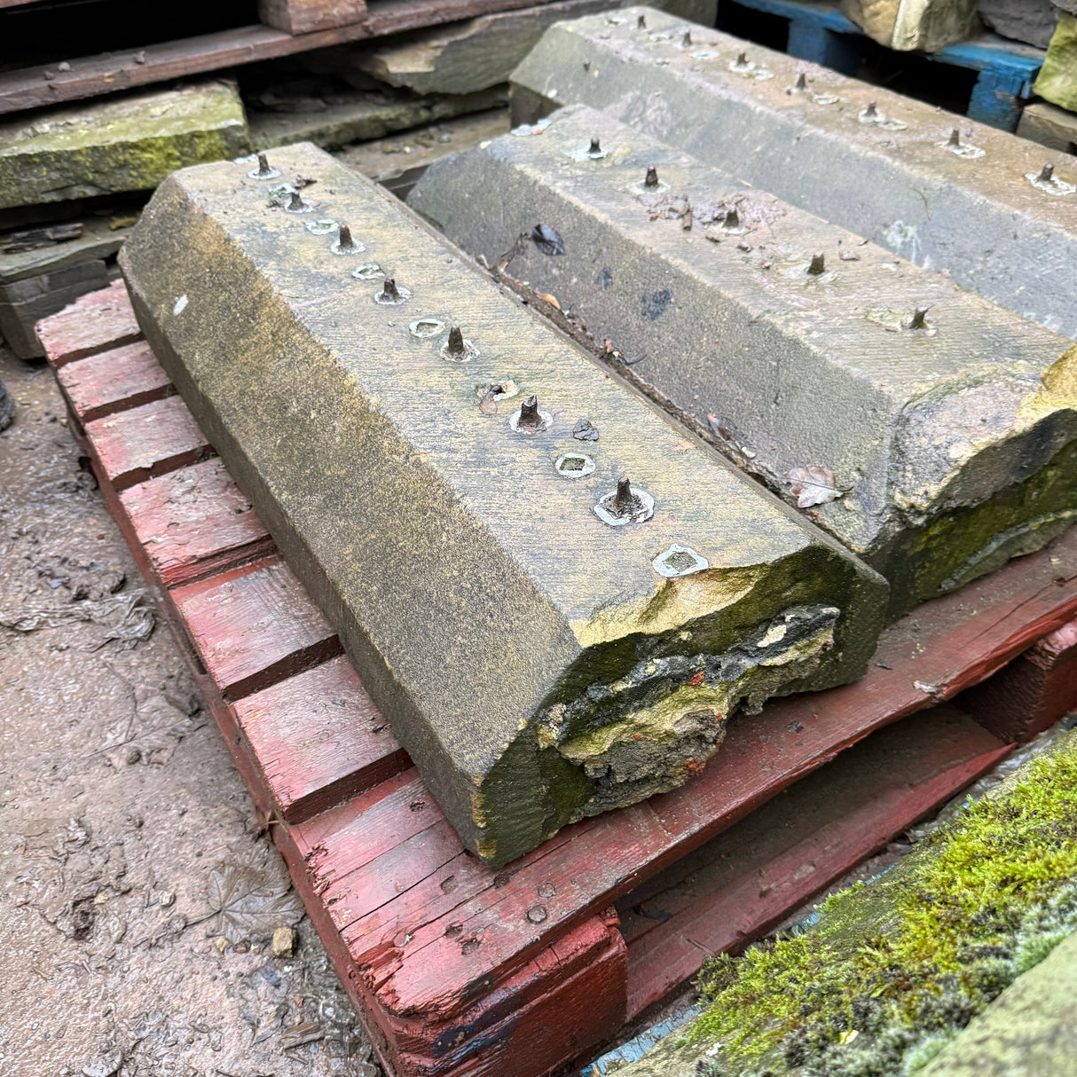 Reclaimed Stone Coping - Job Lot