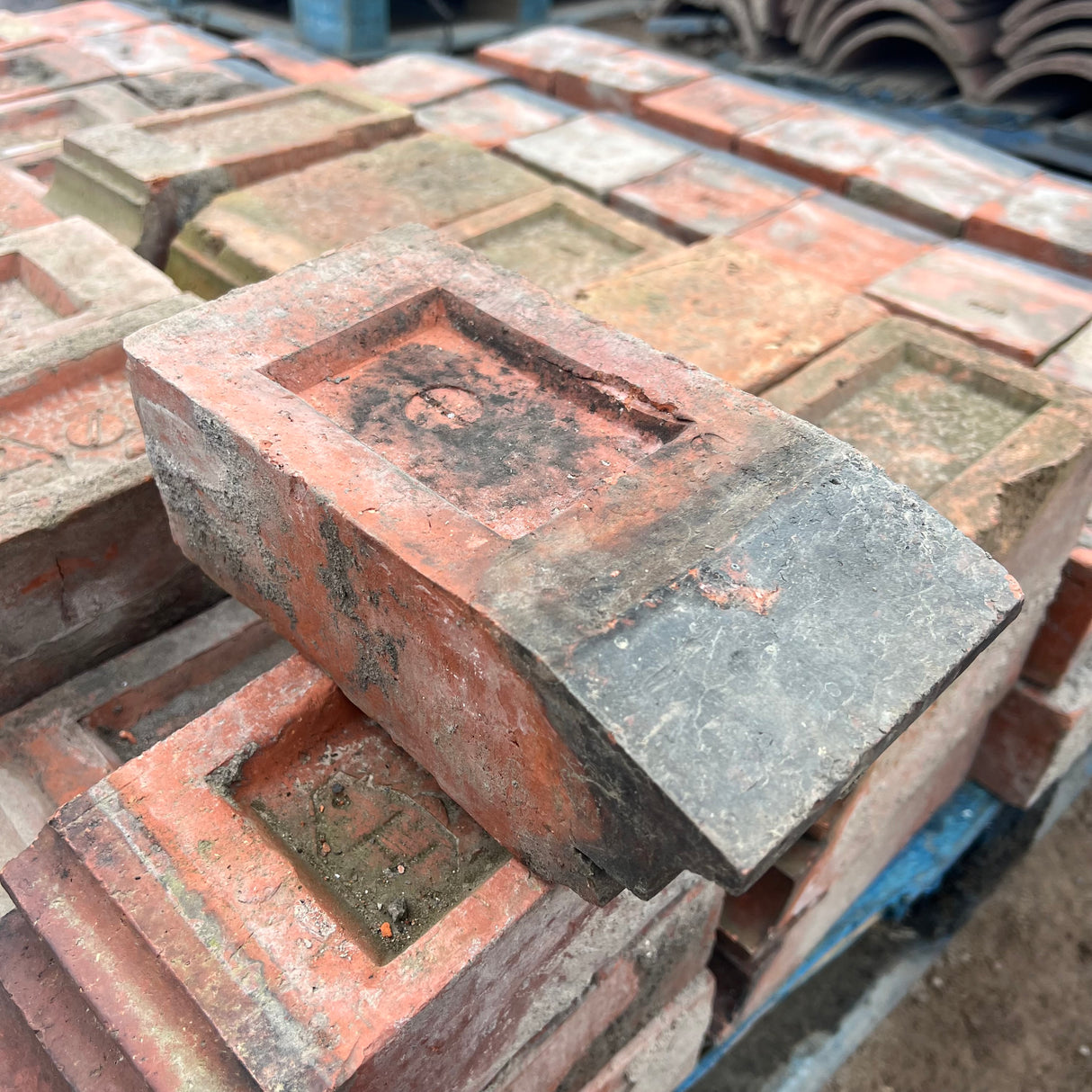 Reclaimed Decorative Corbel Brick