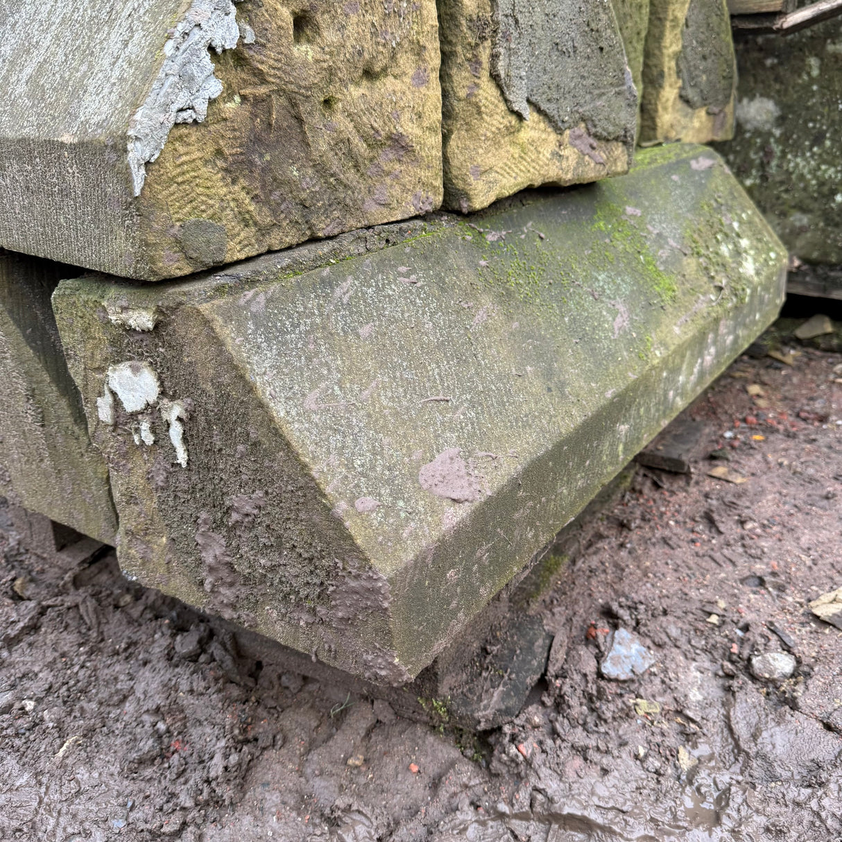 Reclaimed Stone Plinth Course - Job Lot