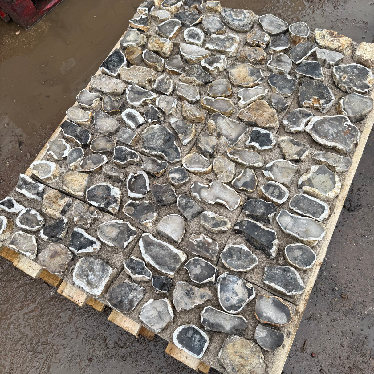 Natural Knapped Flint Cladding Blocks - Per SQM
