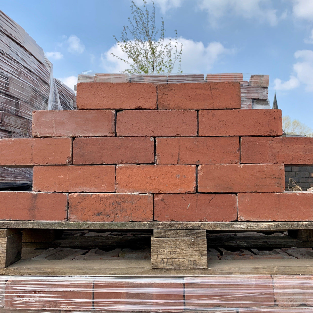 73mm Red Imperial Reclaimed Bricks | Pack of 250 Bricks - Reclaimed Brick Company