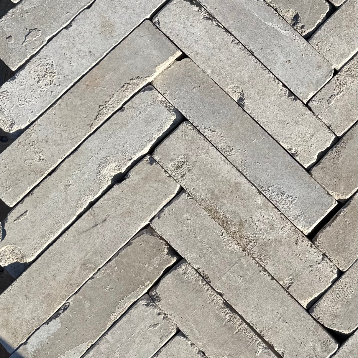 Reclaimed White Stacker Dutch Pavers